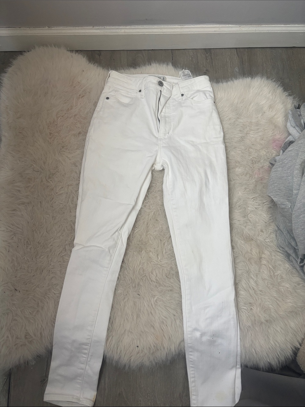 Abercrombie & Fitch White High-Rise Super Skinny Jeans